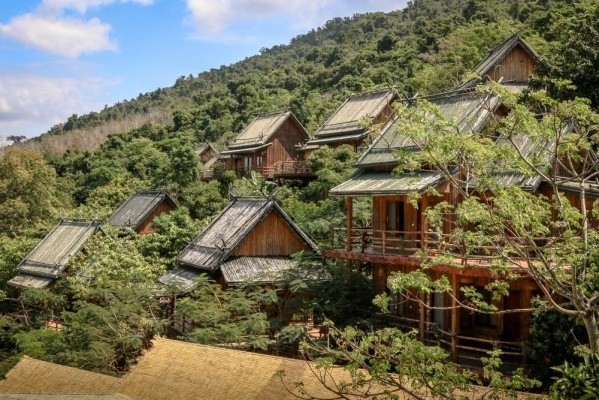 VALÓDI JÉGVARÁZS ÉS  HAINAN, A KÍNAI HAWAII