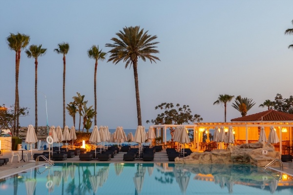 PAVLO NAPA BEACH ****