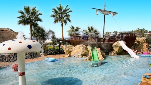 Aquamare Beach Hotel & Spa - 11 éjszakás