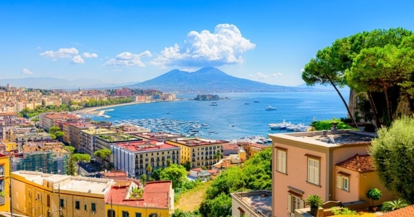 Literatúra Nápoly, repülővel