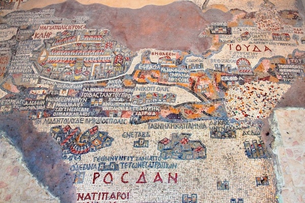 Jordánia: Petra és az ezerszínű sivatag - körutazás magyar idegenvezetővel 2026.10.20-24.