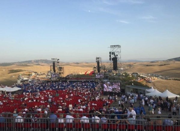 Andrea Bocelli koncert toszkán gasztrokalanddal fűszerezve ****
