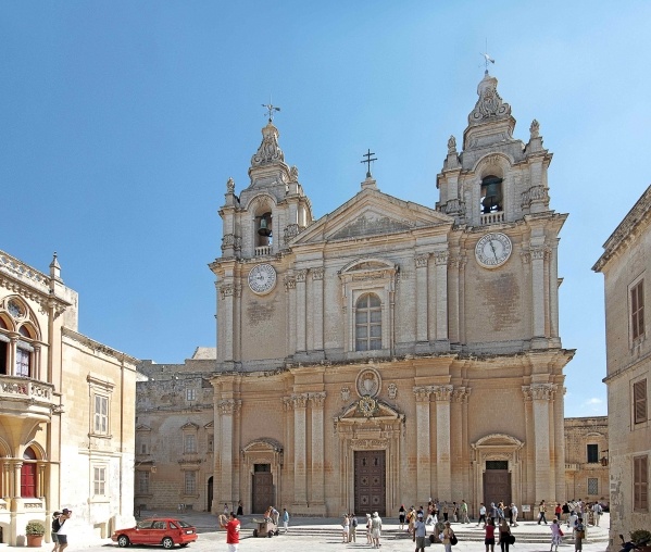 Csoportos hajóút: Kalandozás a Földközi-tengeren