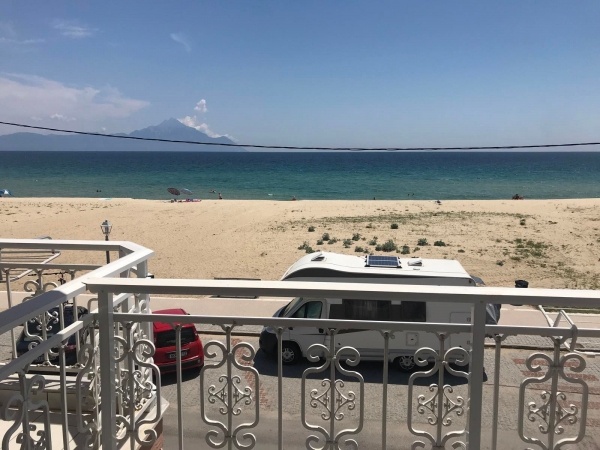 Panorama Triphon apartmanház, busszal