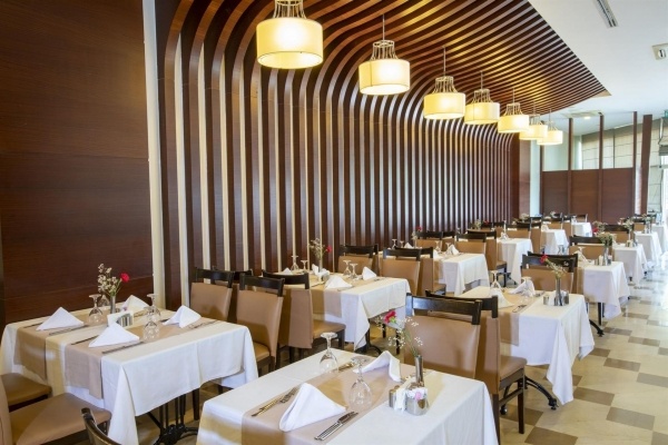 Sherwood Exclusive Lara *****