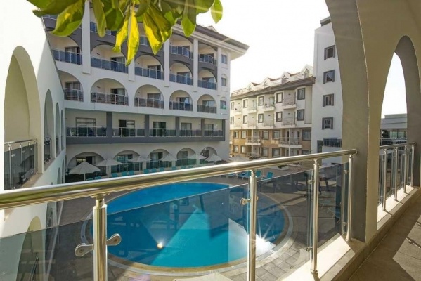 Side Aluna Hotel *****