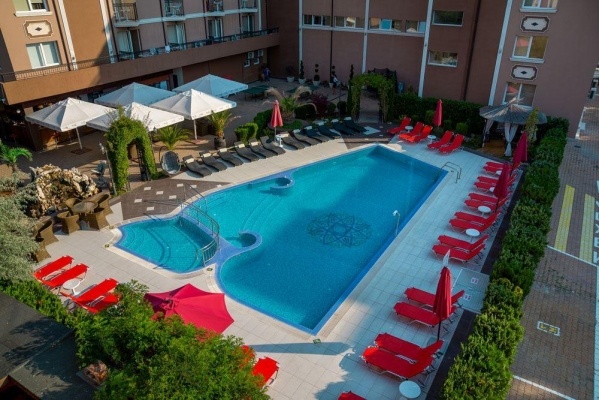 Bahami Residence ***