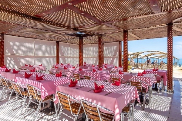 Sphinx Aqua Park Beach Resort ****