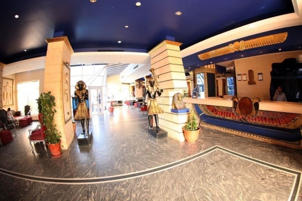 Kingtut Aqua Park Beach Resort Hurghada ****