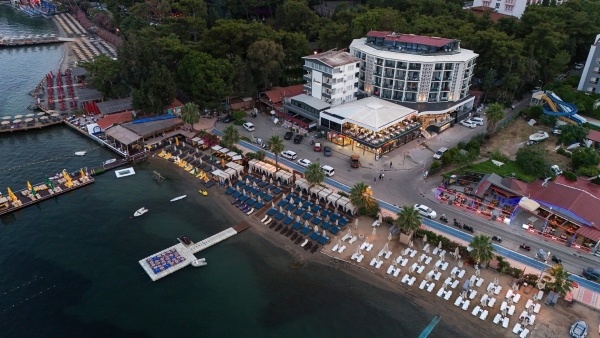 Class Unique Beach Hotel