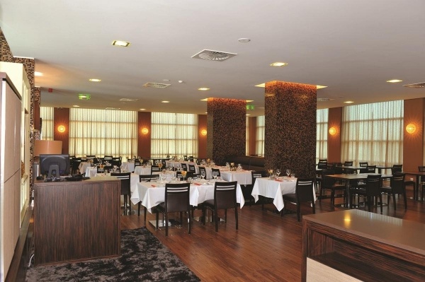 Axis Porto Business Spa Hotel