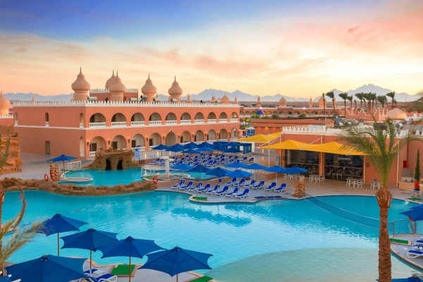 Pickalbatros Alf Leila Wa Leila Resort Neverland Hurghada ****