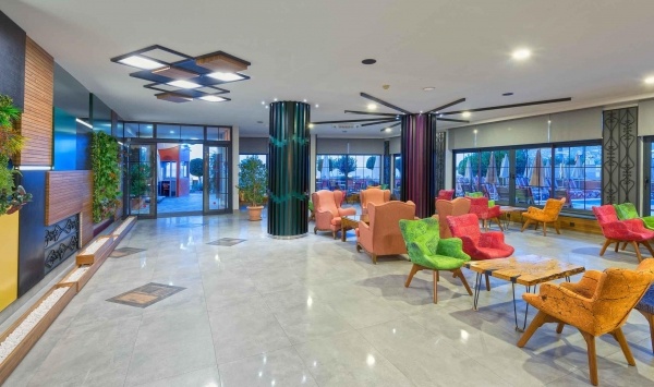 MONART CITY HOTEL ****