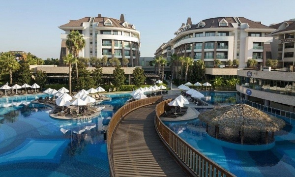 Sherwood Dreams***** - UAI, repülővel