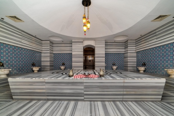 Commodore Elite Suites  *****