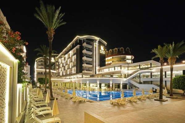 Kaila Beach Hotel *****