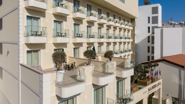 Leonardo Boutique Hotel Larnaca - 4 éjszakás