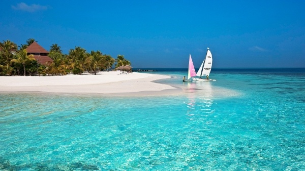 Diamonds Athuruga Beach & Water Villas