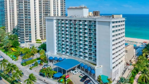 Ramada Plaza Marco Polo Beach Resort