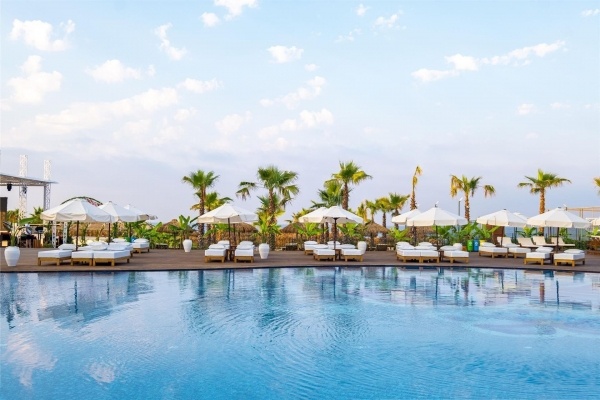 Rubi Platinum Sign *****