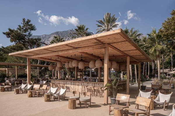 Balmy Beach Resort Hotel 18+ ****- UAI, repülővel