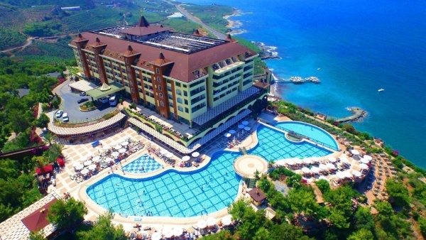 Utopia World Hotel *****