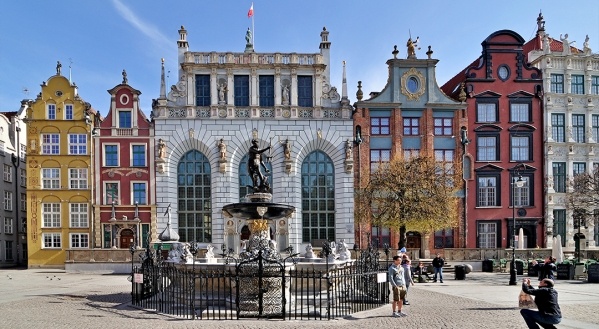 Lengyelország gazdagon