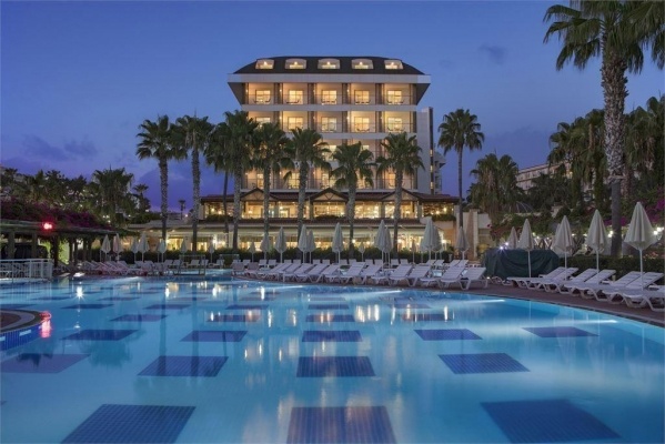 Trendy Palm Beach (Adults Only 16+) *****