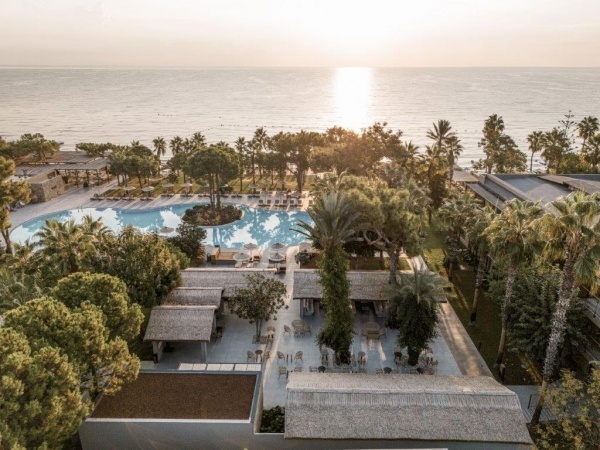 Balmy Beach Resort Hotel 18+ ****- UAI, repülővel