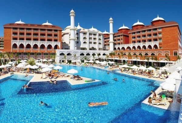 Royal Taj Mahal Hotel *****