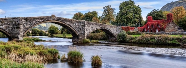 Wales, a Kelta-tenger meseországa ***