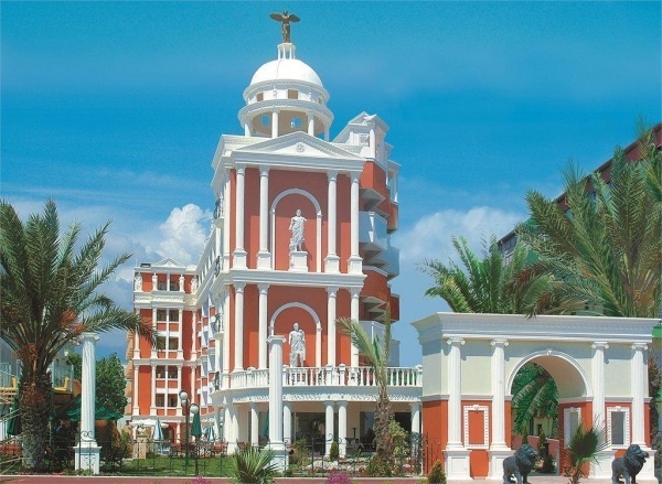 Antique Roman Palace *****