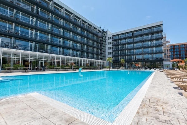 Bavaro **** Sunny Beach repülővel