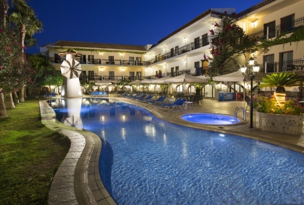 ALMYRIDA BEACH **** Almyrida repülővel