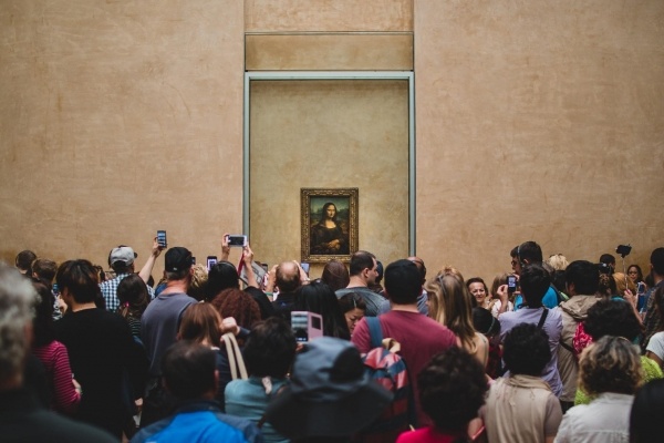 PÁRIZS GAZDAGON - REPÜLŐVEL - Blois és Chambord kastélyok ***