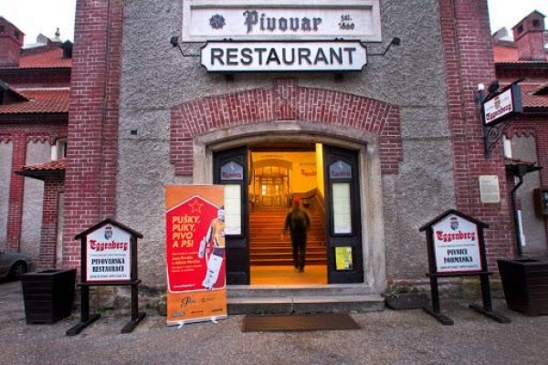 PRÁGA - ÍZEKKEL, SÖRREL ÉS KNÉDLIVEL - Kis-Kárpáti vacsora kacsasülttel és loksával! Ropogós csülök pilzeni sörrel, knédlivel!