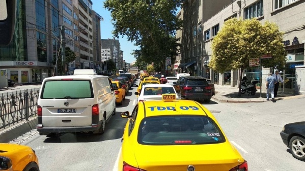 ISZTAMBUL, A BOSZPORUSZ METROPOLISZA - REPÜLŐVEL - Bursai kirándulással ****