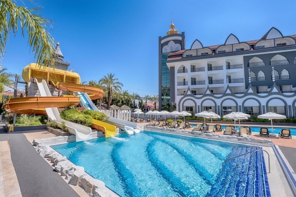 Well Palace Side Hotel *****