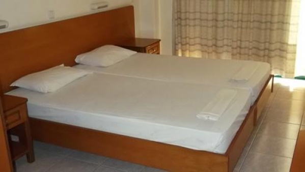 Panorama Studios & Apartments ***