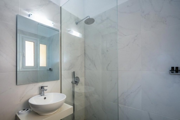 Koni Village Hotel ***