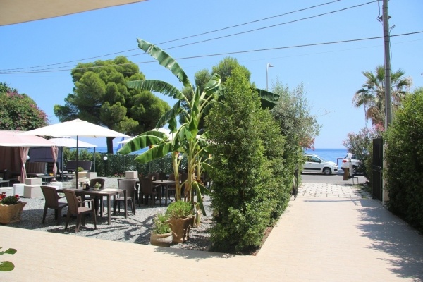 ChrisMare Hotel