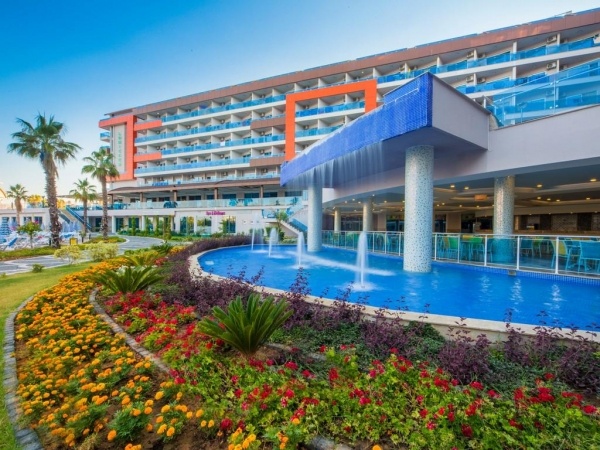 Lonicera Resort & Spa *****