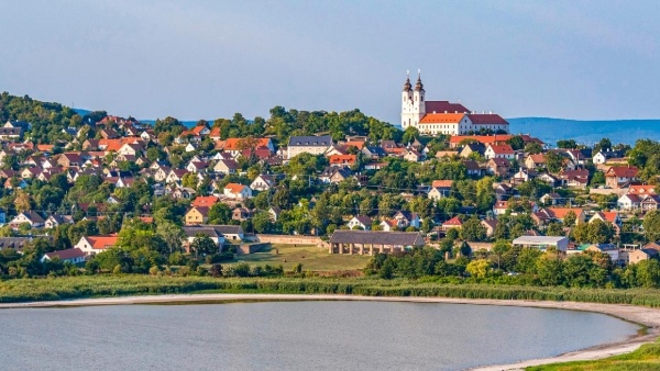 Időutazás a Balaton partján - Tihany varázsa és Balatonfüred reformkori forgataga