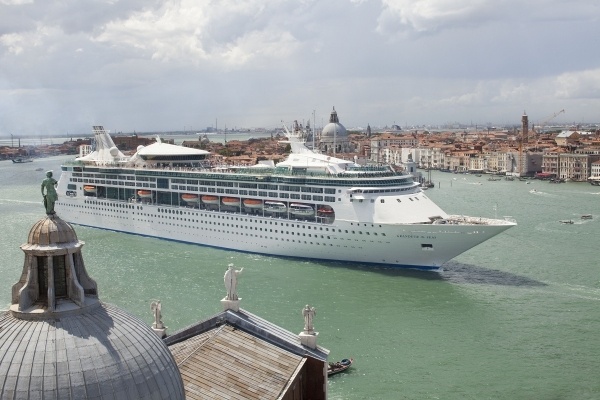 KARIBI ÁTKELÉS - PUERTO RICÓTÓL PANAMÁIG, Grandeur of the Seas