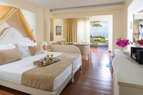 Alexander Beach Hotel & Village Resort *****, Görögország