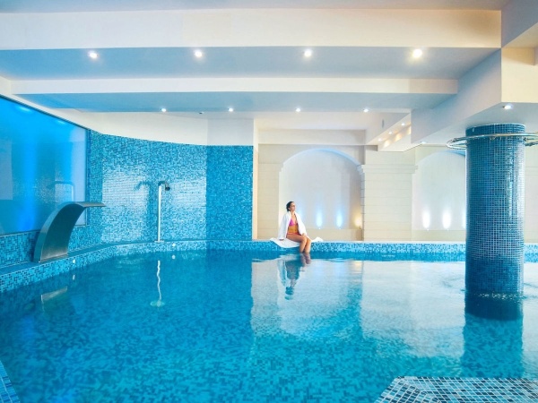 Grand Hotel Holiday Resort ****, Görögország