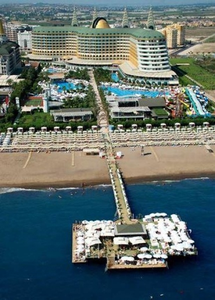 Delphin Imperial Lara *****