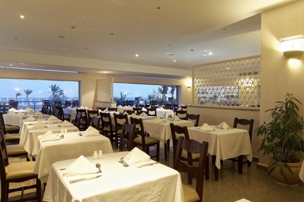 The Three Corners Equinox Beach Resort ****
