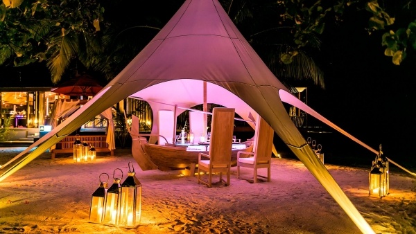 Lily Beach Resort & Spa at Huvahendhoo