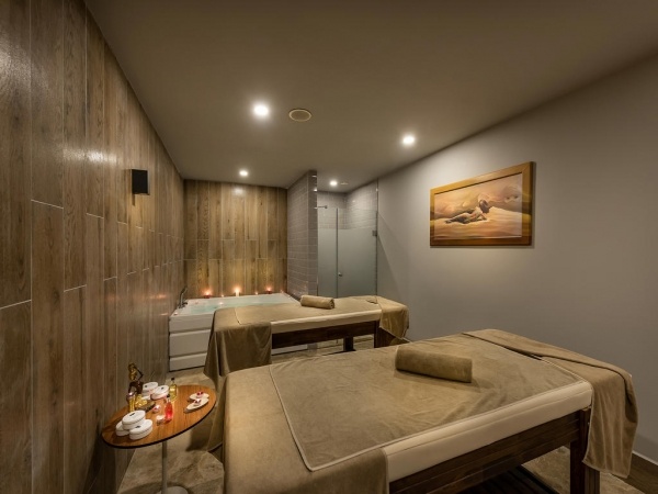 White City Beach Hotel ****